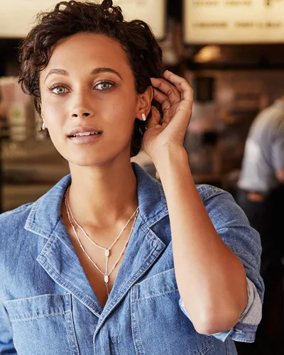 Vista 3 de Kendra Scott Adelia - Collar en Y para mujer, joyería de moda delicada