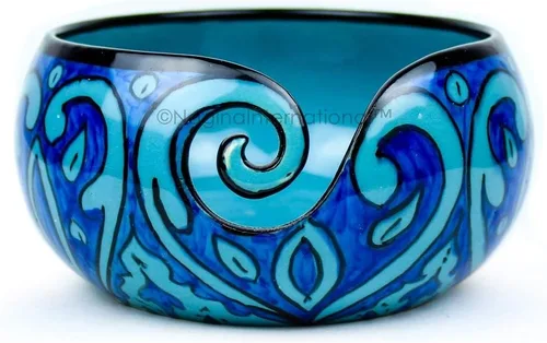 Vista 18 de Nagina International - Tazón de cerámica pintado a mano con hermoso diseño de gres con innovadora espiral para dispensar Accesorios para tejer