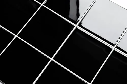 Vista 4 de Azulejo de vidrio negro para despegar y pegar, 12 x 12 pulgadas cuadrado de vidrio de mosaico para pared de cocina y baño (5 hojas, 5 pies cuadrados)