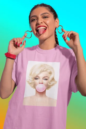 Vista 3 de Expression Tees Ms. Monroe Pink Bubble Gum American Icon Racerback Camiseta sin mangas para mujer