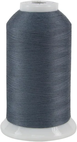 Vista 39 de Superior Threads So Fine! #50 / 3 hilo matelaseado de poliéster, bobinas de 3280 yd Génova Gris