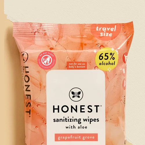 Vista 7 de The Honest Company Set de regalo para la llegada del bebé, esenciales para recién nacidos, caja de bienvenida, pañales, toallitas, cuidado personal
