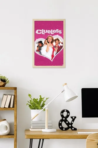 Vista 2 de Clueless - Póster de pared rosa, 22.4 pulgadas de largo x 14.7 pulgadas de ancho, versión rubia enmarcada