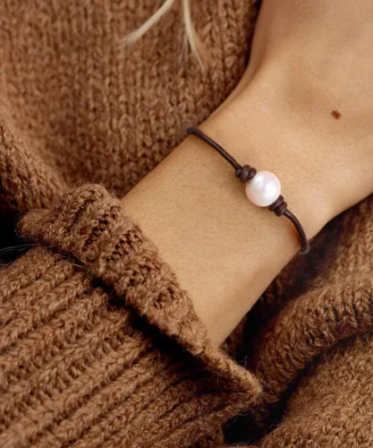 Vista 6 de Pulsera cultivada de agua dulce de una sola perla hecha a mano de cuero genuino pulsera de ágata Malaquita Tiger Eyes con encanto joyería sintética