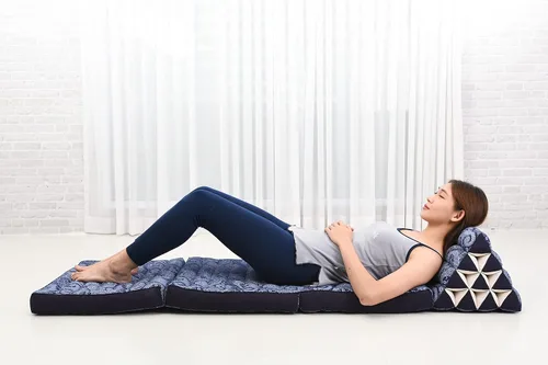 Vista 5 de Leewadee Colchón de suelo con cojín triangular, silla de piso con soporte para el respaldo, silla reclinable de lectura y cama para dormir, cojín