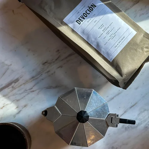 Vista 3 de Toro House Blend 100% café colombiano en grano entero, 12 onzas