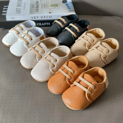 Vista 2 de QWZban Zapatos de bebé para niños y niñas, zapatillas de deporte con suela de goma antideslizante, para cuna de bebé, zapatos de vestir
