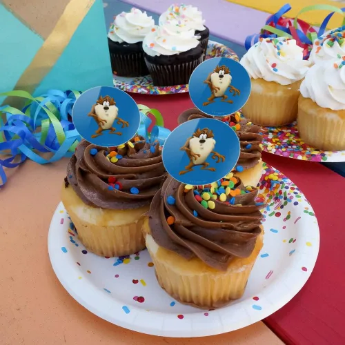 Vista 4 de Looney Tunes Taz Wild Man - Juego de 6 piezas para decoración de cupcakes