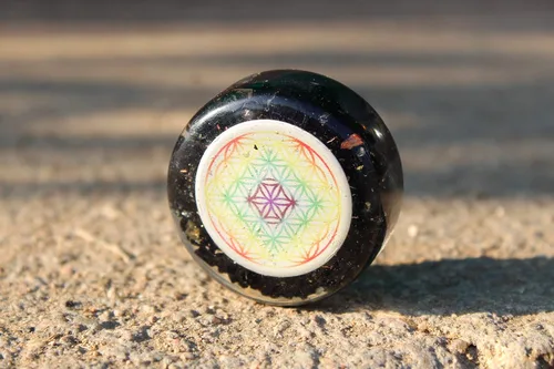 Vista 5 de Turmalina Negra Flor de la Vida Torre de Orgón Buster Generador eléctrico piezoeléctrico Frecuencia Iones Probado Nube Chem Buster Chakra Equilibrio