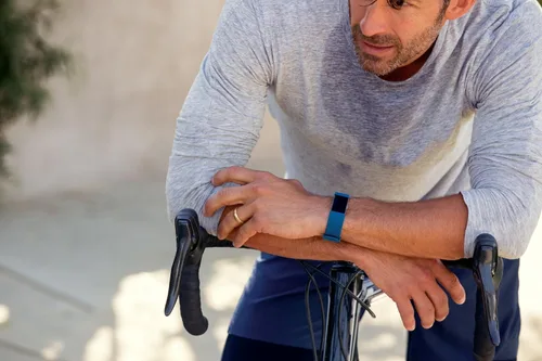 Vista 5 de 2 muñequeras Fitbit Charge de ritmo cardíaco + fitness, FB407SBUL, Azul, 1, 1