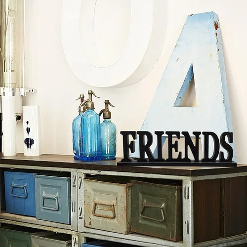 Vista 4 de Wooden Friends - Letrero independiente con diseño de palabras rústicas para mesa, chimenea y entrada