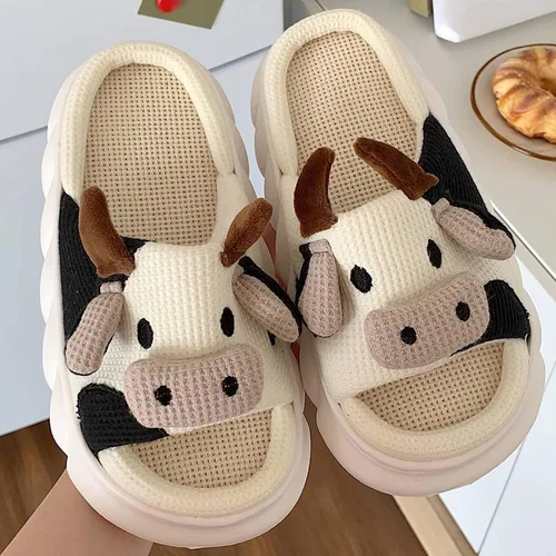 Vista 7 de Pantuflas de vaca para mujeres y hombres, pantuflas de interior para el hogar, bonitas pantuflas de animales de felpa mullidas, zapatos