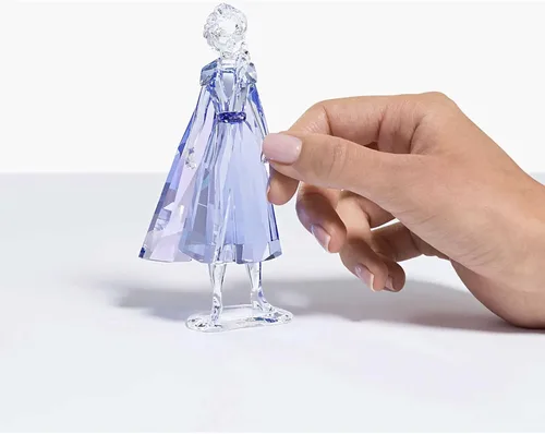 Vista 2 de Swarovski Figura de Elsa Frozen 2 con cristales azules, parte de la colección Frozen 2
