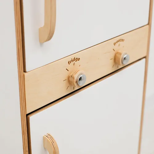 Vista 5 de Refrigerador de juguete de madera para niños pequeños, juguetes Montessori para niños, regalo para decoración de sala de juegos de 2º y 3º Nogal
