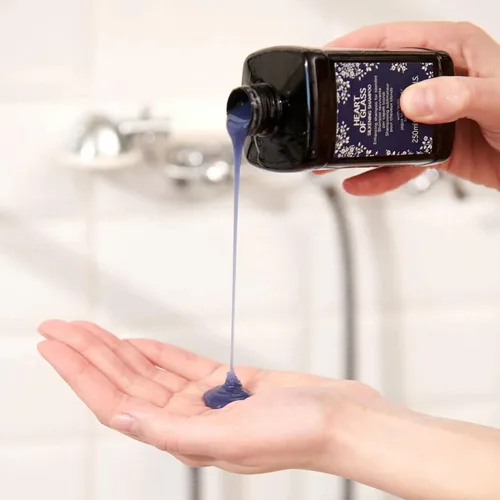 Vista 7 de Davines Heart of Glass Silkening Shampoo, Enhancing Blue Shampoo for Blonde & Silver Hair - Gentle Cleanser with Jagua Blue Extract Balances Tones