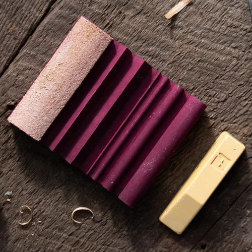 Vista 8 de Flexcut Slipstrop para pulido y desbarbado de gubias, compuesto de pulido Flexcut Gold incluido, (PW12)