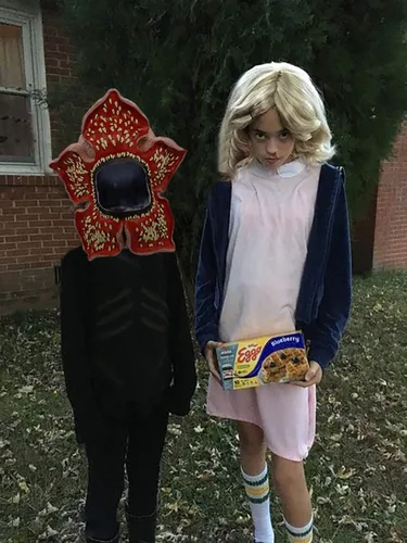 Vista 2 de Vercico Máscara espeluznante de cosplay para disfrazarse, accesorios de disfraz para niños y adultos, disfraz de fiesta de Halloween, máscaras