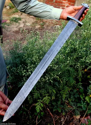 Vista 5 de 32 Unique Blades - Espada vikinga lista para la batalla de espiga completa de 32 pulgadas con funda de acero de Damasco personalizada (vikingo)