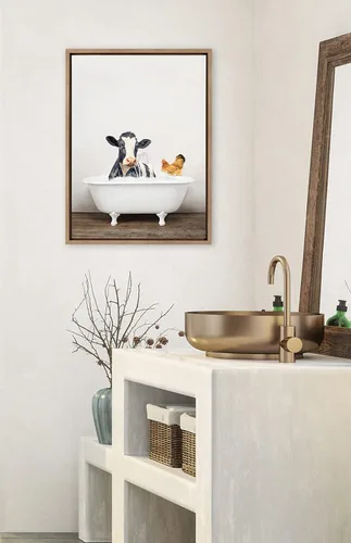 Vista 3 de Kate and Laurel Sylvie - Lienzo enmarcado con diseño de vaca y pollo en baño rústico por Amy Peterson Art Studio, dorado de 18 x 24 pulgadas, arte