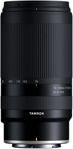 Vista 2 de Tamron Lente telefoto Di III RXD de 2.756-11.811 in f/4.5-6.3 Di III RXD compatible con montura Nikon Z con filtro UV de 2.638 in + kit de limpieza