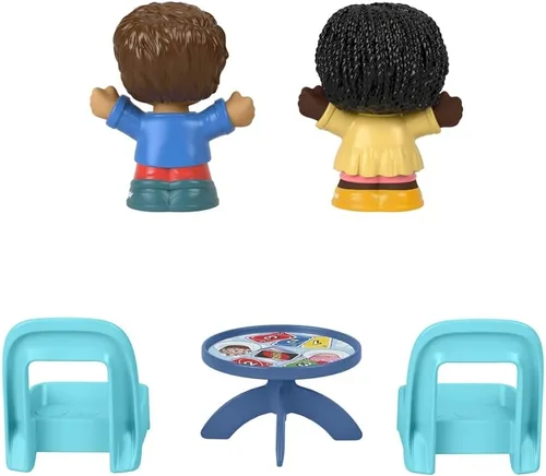 Vista 4 de F-Price Fisher-Price - Juego de figuras de juego de cartas Little People, HHR45 ~ Incluye 2 figuras de gente pequeña, 2 sillas y una mesa