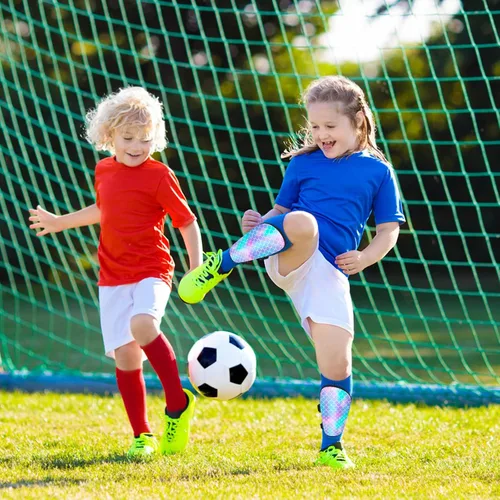 Vista 7 de Espinilleras de fútbol para niños y niñas, jóvenes, espinilleras, equipo de protección para niñas de 2 a 7 años para juegos de fútbol, protección