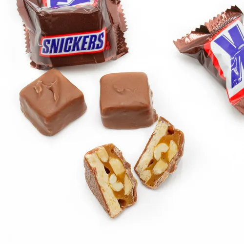 Vista 4 de MINIS - Barras de chocolate con leche de 2 libras, paquete antiderretimiento, envueltas individualmente (110 piezas), bolsa a granel, práctico