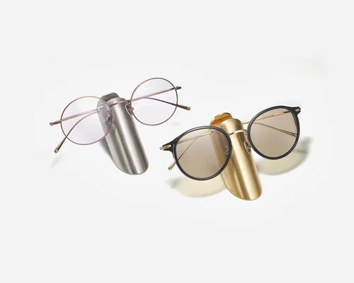 Vista 2 de Craighill Soporte para lentes de latón, hecho de latón macizo, 14.5 onzas, minimalista, elegante, práctico, resistente y pesado, puede sostener