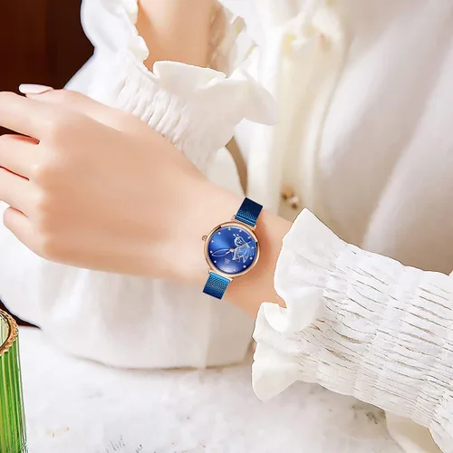 Vista 4 de SHENGKE Relojes simples analógicos de malla para mujer, correa de acero inoxidable, regalo para aniversario