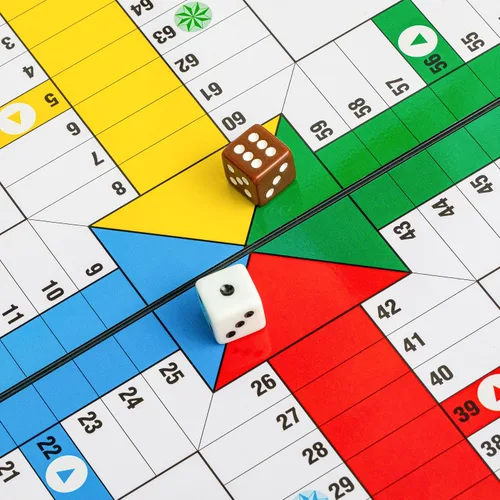 Vista 6 de Ludo - Juego de mesa plegable magnético para viajes, 9.75 pulgadas