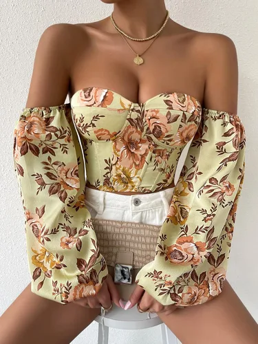 Vista 2 de ZKFDP Blusa corta casual de verano para mujer, con estampado floral, hombros descubiertos, manga farol, ojales y cordones (talla S S)