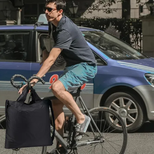 Vista 3 de KALIDI - Bolsa de compras compacta, ligera, plegable, pequeña, reutilizable, bolsa cruzada Negro