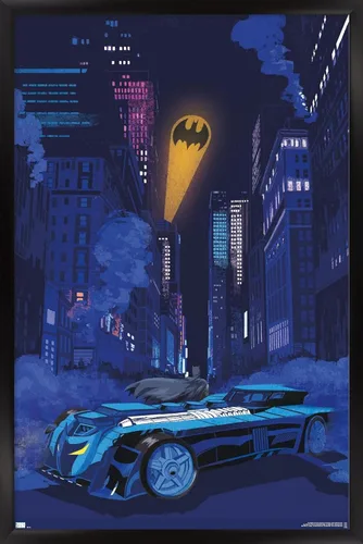 Vista 8 de Trends International DC Comics Batman - Póster de pared con señal de murciélago en el horizonte, 22.4 pulgadas de largo x 14.7 W, versión enmarcada