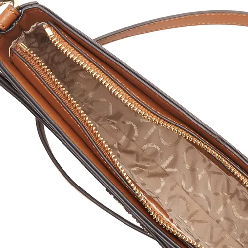 Vista 8 de Calvin Klein Women's Lucy Triple Compartment Shoulder Bag