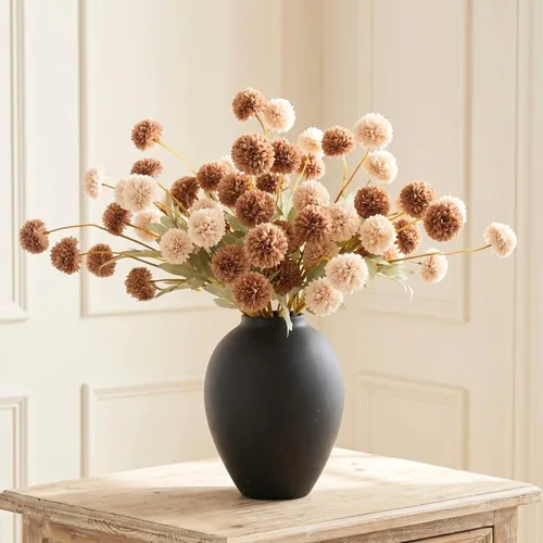 Vista 9 de Flores artificiales blancas y vegetación con jarrón, centro de mesa de arreglo floral sintético para mesa de comedor, flores de seda realistas