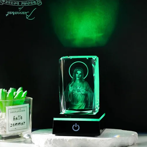 Vista 3 de Movdyka Estatua de Jesús de Cristal 3D Regalos Cristianos para Mujeres y Hombres, Regalos Religiosos con Grabado Láser para Amigos, Mamá, Papá
