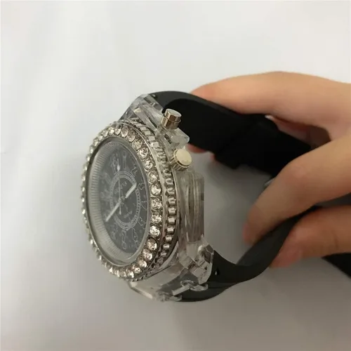 Vista 5 de CdyBox - Reloj de pulsera de silicona con luces de colores LED luminosos para niñas y niños