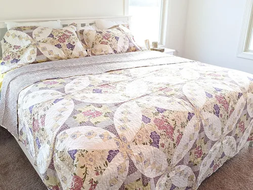 Vista 2 de DaDa Bedding Cottage - Juego de colcha floral rosa malva – Colcha acolchada reversible ligera transpirable con fundas de almohada – Jardín