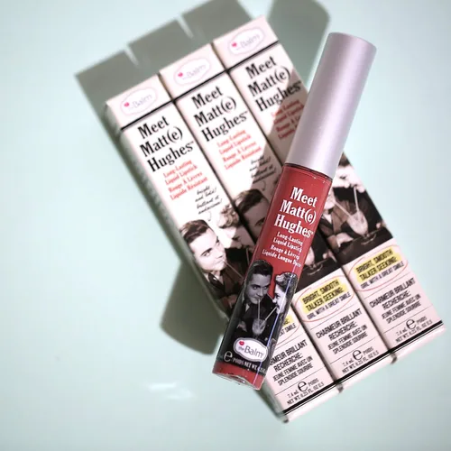 Vista 4 de theBalm Conoce a Matte Hughes