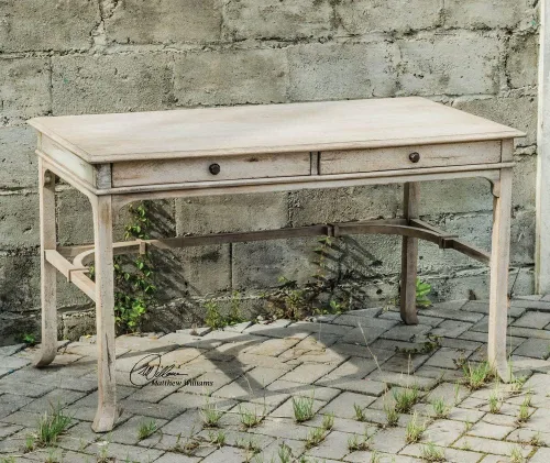 Vista 2 de Uttermost Bridgely - Escritorio de 52 pulgadas