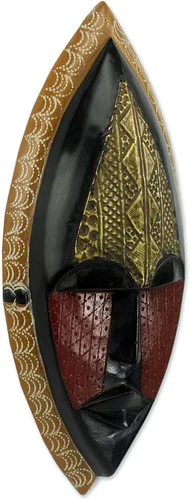 Vista 4 de NOVICA Máscara de pared africana de madera de Sese negra y roja con detalles de latón, 'Una bendición de paz