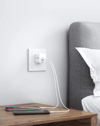 Vista 7 de Anker - Paquete de 2 unidades de bloque de carga USB A de 12W con dos puertos y enchufe plegable, caja de carga, cubo para iPhone 16 15 14 13 12 Pro