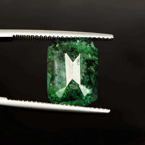 Vista 2 de GEMHUB Piedra para hacer joyas de 0.512 x 0.354in, 3.65 quilates, piedra preciosa esmeralda verde natural colombiana AO-792, Gema, Zambian