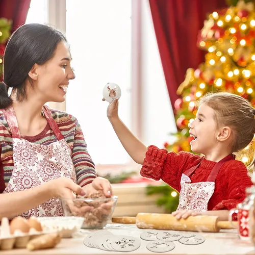 Vista 4 de Nuenen Juego de 12 piezas de prensa de galletas de Navidad, discos de prensa de galletas, plantillas de acero inoxidable, molde metálico
