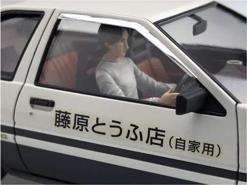 Vista 5 de Aoshima Inicial D: Fujiwara Takumi AE86 Trueno con Figura 1:24 Escala Modelo Kit