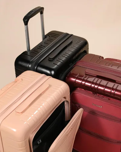 Vista 5 de LUGGEX Maleta de mano rosa con compartimento para laptop, maleta rígida de policarbonato con ruedas giratorias, solapa frontal con múltiples