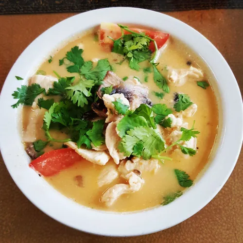 Vista 2 de Maesri - Pasta Tom Yum - Base auténtica de sopa tailandesa - Picante y agridulce, 14 onzas