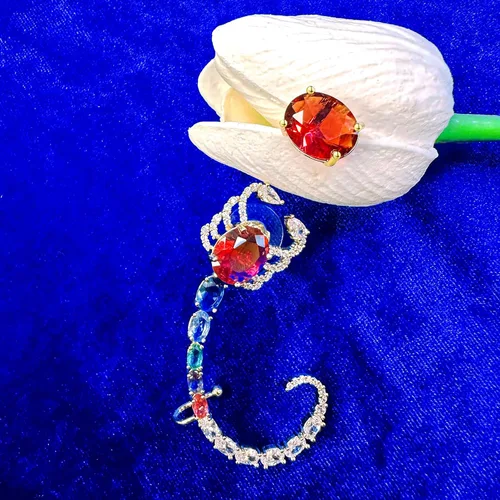 Vista 3 de Metmolley Aretes asimétricos para mujer con diseño de animales de cristal para mujeres y niñas