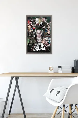 Vista 6 de Trends International DC Comics Movie - Escuadrón Suicida - Póster de pared circular, 14.725 x 22.375 pulgadas, versión enmarcada de madera de granero