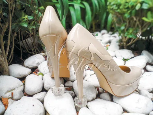 Vista 6 de Protectores de tacón alto adaptables para caminar sobre la hierba cada tipo de zapatos de boda para mujer Blanco
